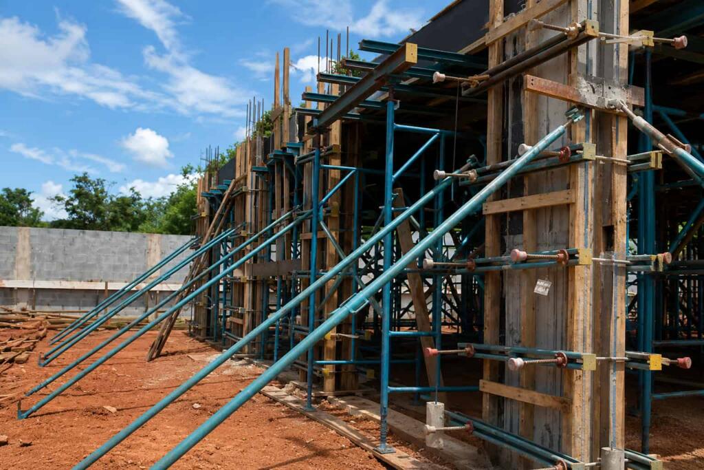Locação de travamento concreto: quais as vantagens?