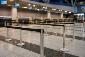 Organizador de fila reduz confusão e melhora o atendimento